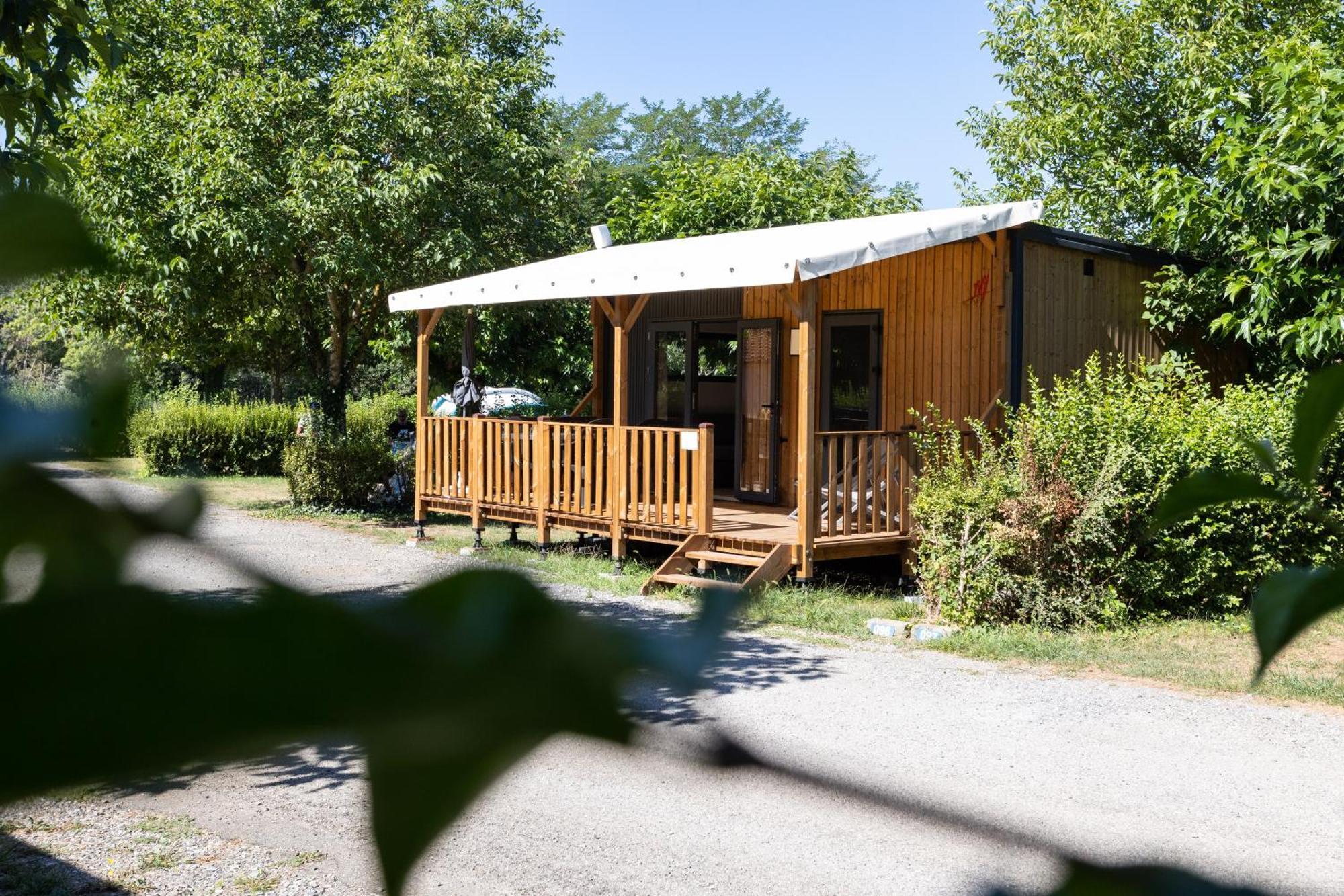 Camping Sites Et Paysages Les Pres Hauts 시스트롱 외부 사진